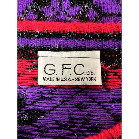 G.F.C. 100% Acrylic Pointsettia Themed Sweater Size Small - Picture 3 of 4